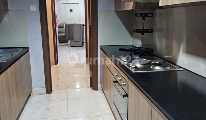 Windsor , Semi Furnish 2