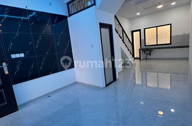 For Rent Rumah Strategis Tanjung Duren 2