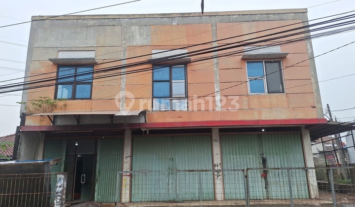 Ready-to-Use Store at a Strategic Location on Legok Street. Jati Mekar. Jati Asih. South Bekasi. 2