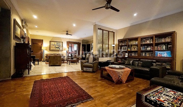 Rumah Mewah di Jalan Jeruk Purut Cilandak Timur Jakarta Selatan 2