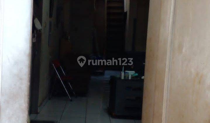 Rumah Dengan Lingkungan Asri Dan Hijau di Larangan Indah Cileduk 1