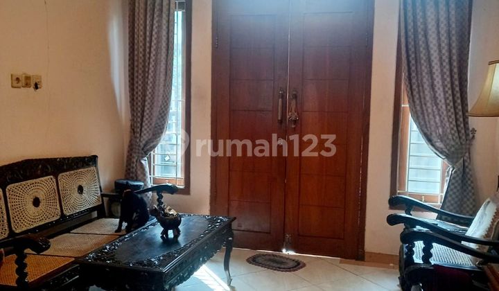 Rumah Bagus di Komp. Pembangunan. Bintaro. Jakarta Selatan