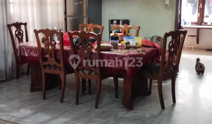 Rumah Sangat Strategis di Bintaro Tengah. Tangerang Selatan (Bob)