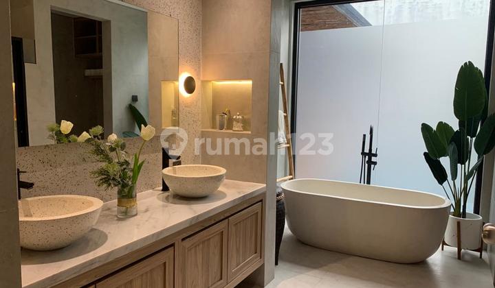 Rumah Mewah Sangat Bagus Di Lingkungan Nyaman dan Asri Di Villa Cinere Mas 2