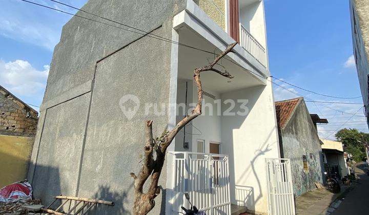 New and Nice House Ready to Occupy on Anggrek Street, Pondok Ranji, South Tangerang 2