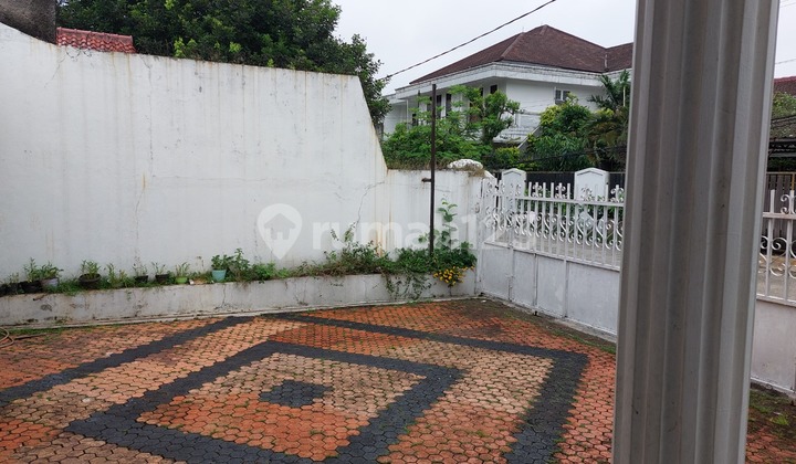Rumah Bagus Siap Huni Sejuk dan Nyaman di Jalan Anyelir Megapolitan Cinere. Depok 2