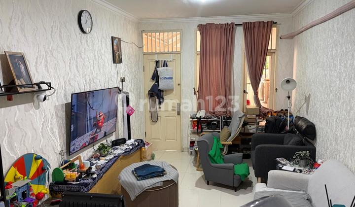 Rumah Bagus Terenovasi Siap Huni di Jalan Cucur Barat, Bintaro Jaya Sektor 4. Pondok Aren Rumah Bagus Terenovasi Siap Huni di Jalan Cucur Barat, Bintaro Jaya Sektor 4. Pondok Aren