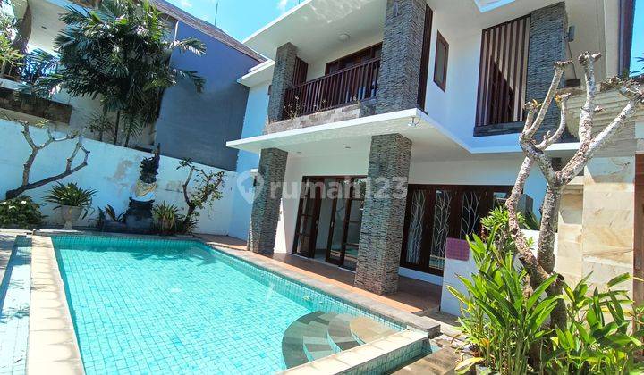 Disewakan Rumah Semi Furnised Di kawasan perumahan cluter di pemogan - Denpasar Selatan  2