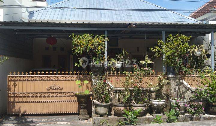 Rumah elegan terawat lokasi strategis Denpasar Utara Bali  1