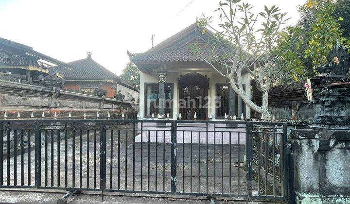 Inexpensive land in a strategic location on the side of the road, Abiansemal Badung Bali  2