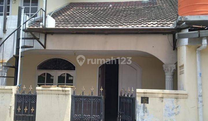 Rumah 2 Lantai Hook SHM di Kebayoran Lama 1