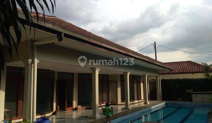 Rumah Super Luas di Jakarta Selatan 2