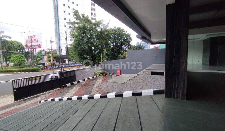 Gedung Baru di Jakarta Selatan Dekat Stasiun MRT dan Gerbang Tol JORR  2