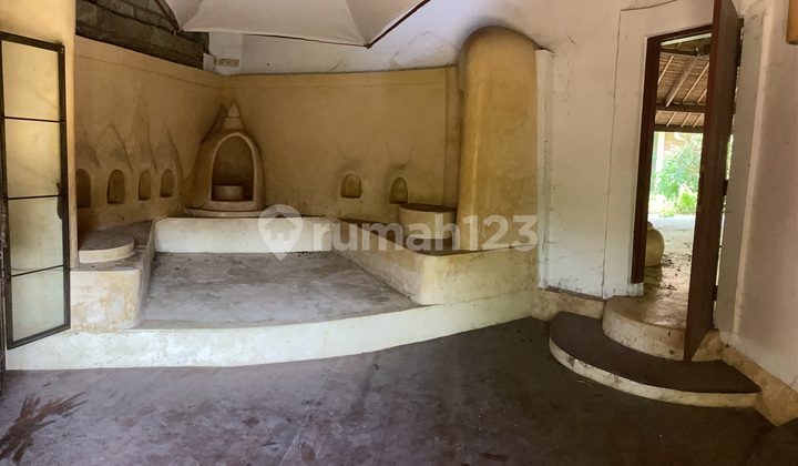 Rumah Batu Morocco Style Butuh Renovasi