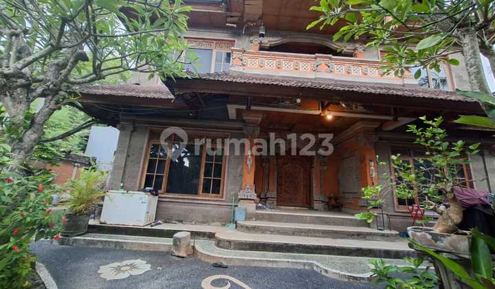 DI sewakan tanah ada bangunan nya di hargai tanah saja murah ( jika tidak di bongkar di sewakan dengan harga tanah saja )