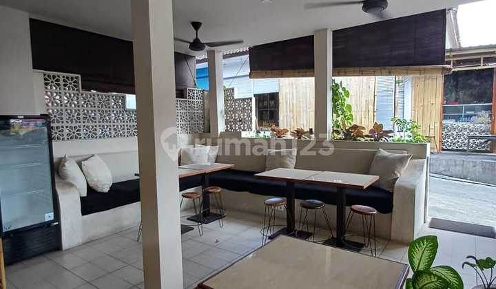 Ruang Usaha Resto Full Furnished 
