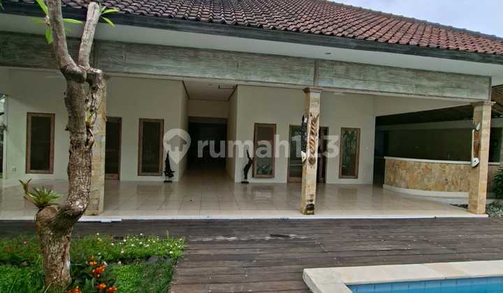 Di Sewakan Villa Kosongan Lokasi di Jalan Yudistira Seminyak Di Sewakan Villa Kosongan Lokasi di Jalan Yudistira Seminyak