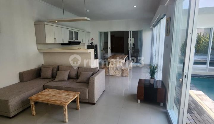 Fully furnished 2-bedroom villa on Pengipian Street, Kerobokan Kelod