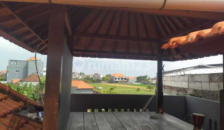 Rumah Lantai 2 Dengan 4kamar Tidur  2