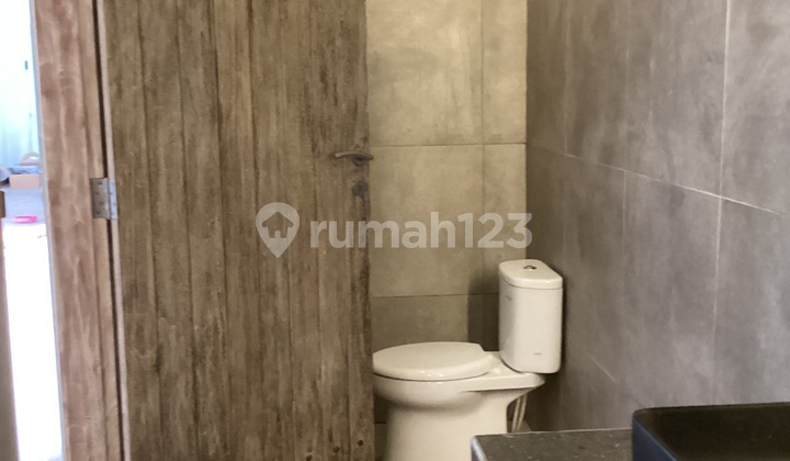 2BR VILLA DENGAN TAMAN KECIL 2
