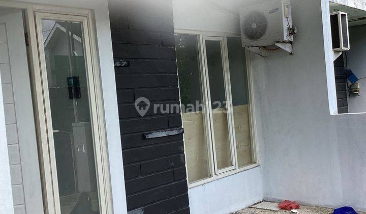 RUMAH DI LINGKUNGAN ADEM