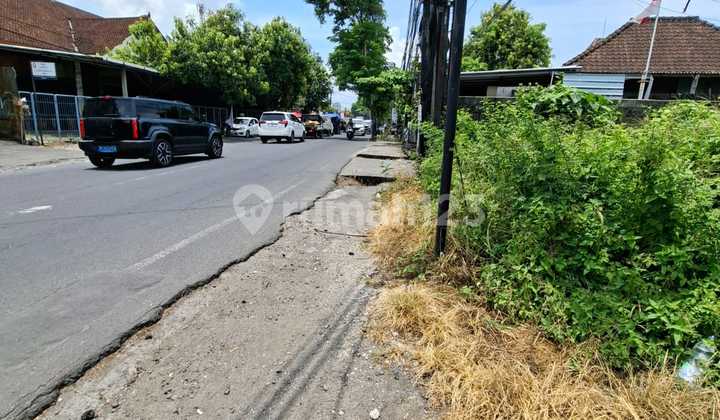 For rent land/main road in Kerobokan For rent land/main road in Kerobokan