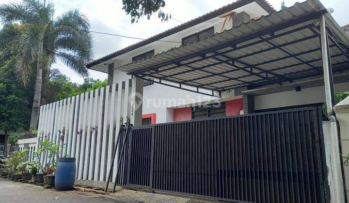 Rumah 2 Lantai SHM di Cipedak, Jakarta Selatan 2