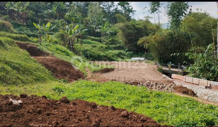 Jual Tanah cipageran cocok utk perumahan 