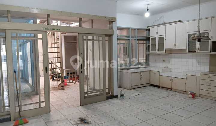 Welcome investor. Quick Sale. Kopo Permai 3 House. Suitable for Office or Warehouse. 2