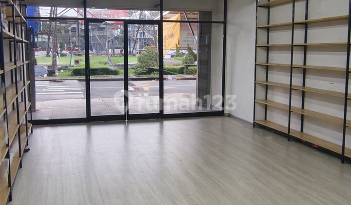 Mom!! Selling a Shop House on Main Road, Mekar Utama, Great Location, Perfect for Business 1