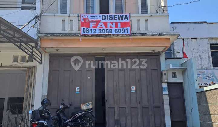 Shop House for Rent on Main Road Melong Asih, Busy Location, Good for Business.