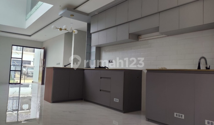 New Lux House Ready to Live In Cool Air Good Lighting and Circulation. 2