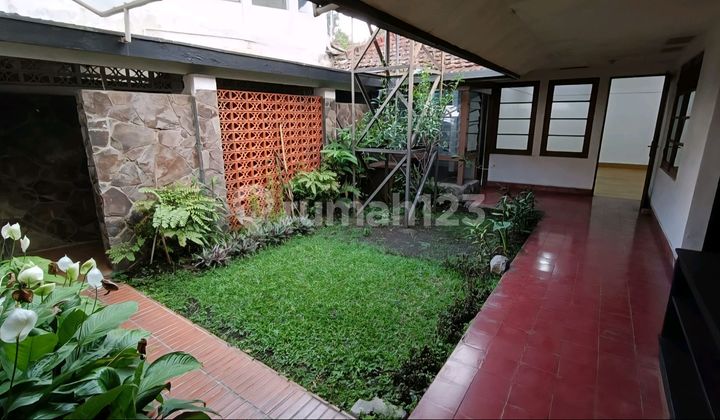 Spacious Ready-to-Live House with 4 Bedrooms, Also Suitable for Office Use in Dago Area. Spacious Ready-to-Live House with 4 Bedrooms, Also Suitable for Office Use in Dago Area.