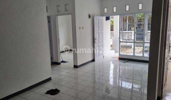 Rumah apik harga menarik dekat pintu keluar MTC Soekarno Hatta 1