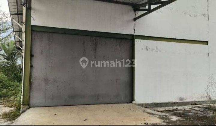 Gudang akses container dekat Nanjung 2