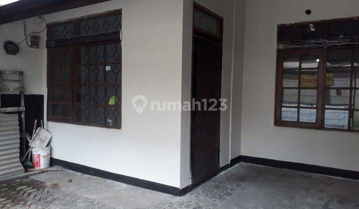 Jual cepat harga terjangkau jarang ada 4KT di Taman Holis  1