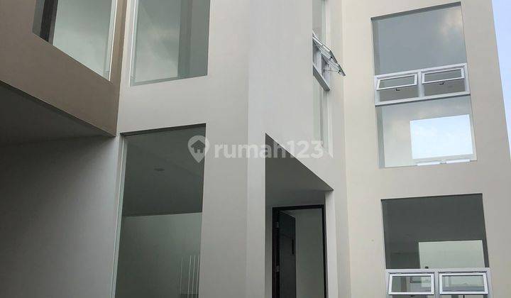 Rumah baru bagus minimalis lebar ideal dg rooftop view city 2