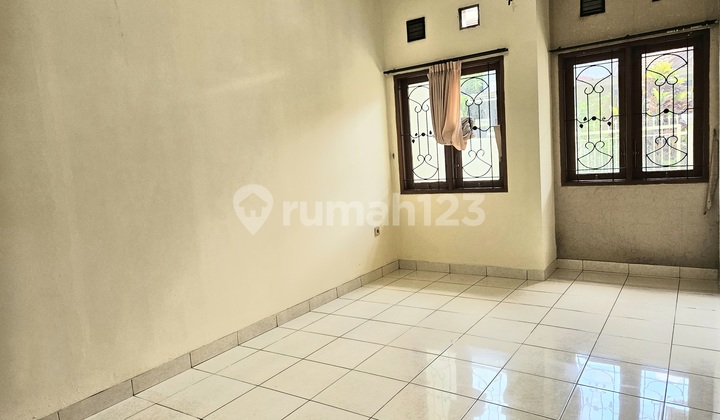 Rumah Siap Nego Lebar 9 Hdp Timur Tinggal Renov Dikit Lingkungan Aman 2