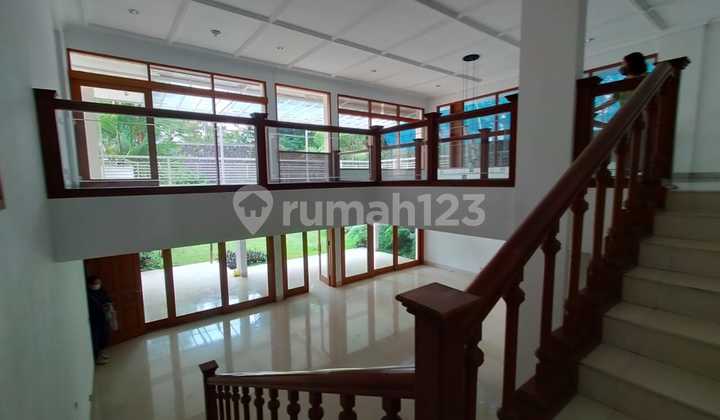 Rumah Besar Siap Huni Dg Kamar Banyak Udara Sejuk 2