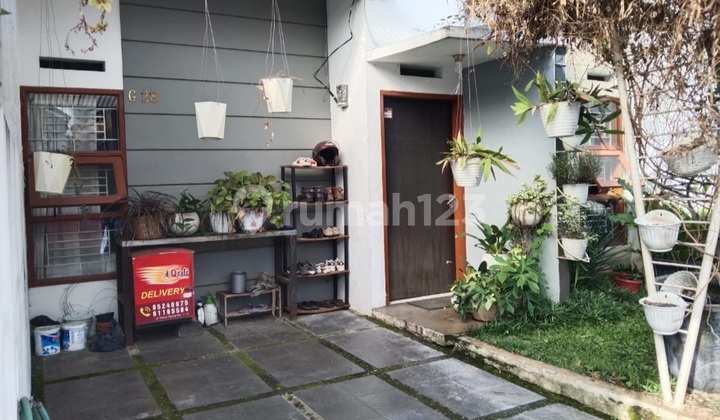 For Sale. Quick Sale, Well-Maintained, Ready to Occupy House in Ciganitri. 1