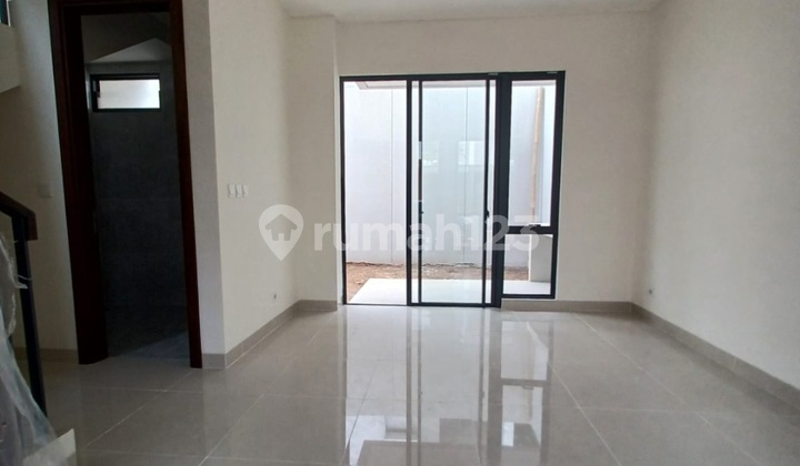 Ready-to-Occupy House with Club House in Podomoro Bandung Ready-to-Occupy House with Club House in Podomoro Bandung