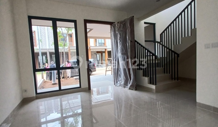 2-Storey Ready-to-Occupy House at Podomoro Park Bdg 2-Storey Ready-to-Occupy House at Podomoro Park Bdg