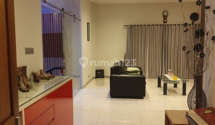 Rumah lux 2 Lantai di Singgasana Pradana Bandung 2