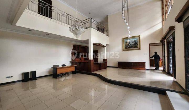 Rumah lux 2 Lantai di Jl kembar timur Pusat Kota Bandung 1