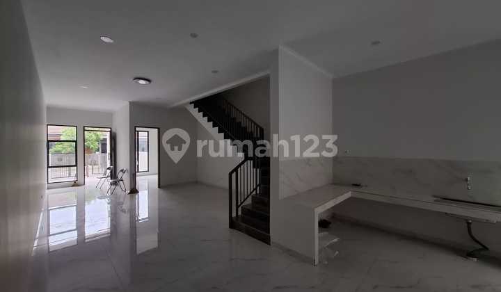 Rumah Baru ,2Lantai, di Mekar Wangi Bandung