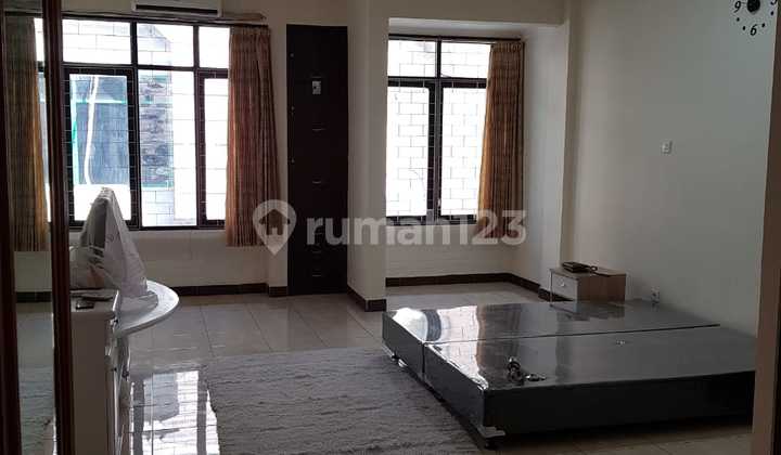 Shop House, 4 Floors, Ready to Use, Strategic Location on Ahmad Yani, Bandung 2