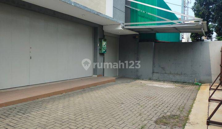 Ruang usaha murah di Jl. Sunda Bandung, siap pakai 2