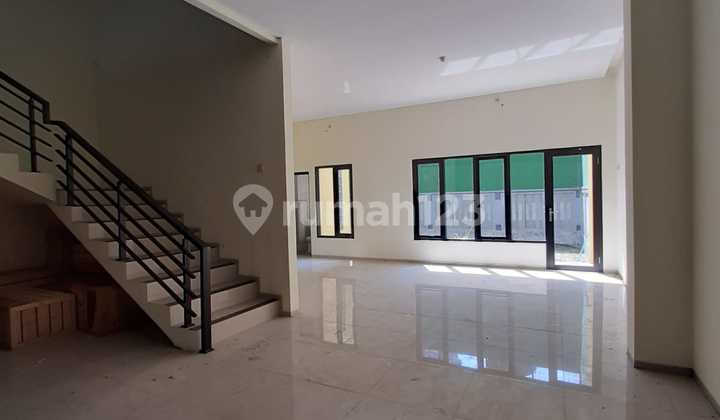 Cheap Good Ruko For Rent On Mainroad Sudirman Bandung