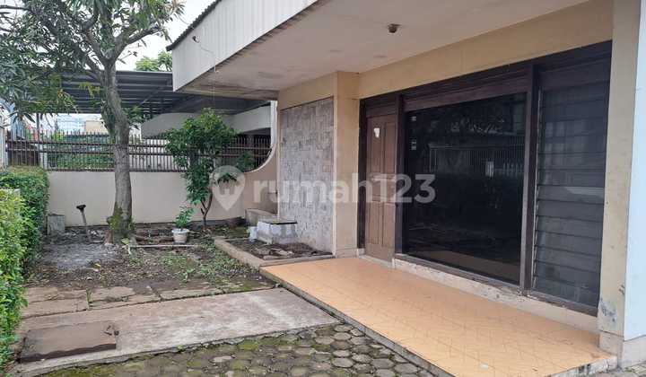 Dijual /disewa Rumah Hook Tengah Kota Lokasi Strategis 