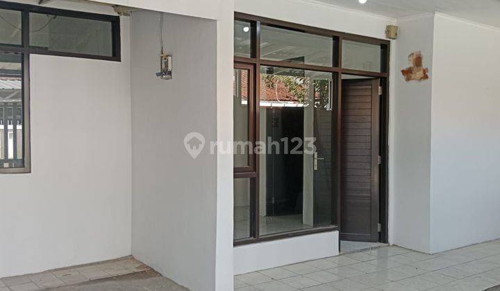 Dijual Rumah Cantik Siap Huni Lingkungan Tenang 1